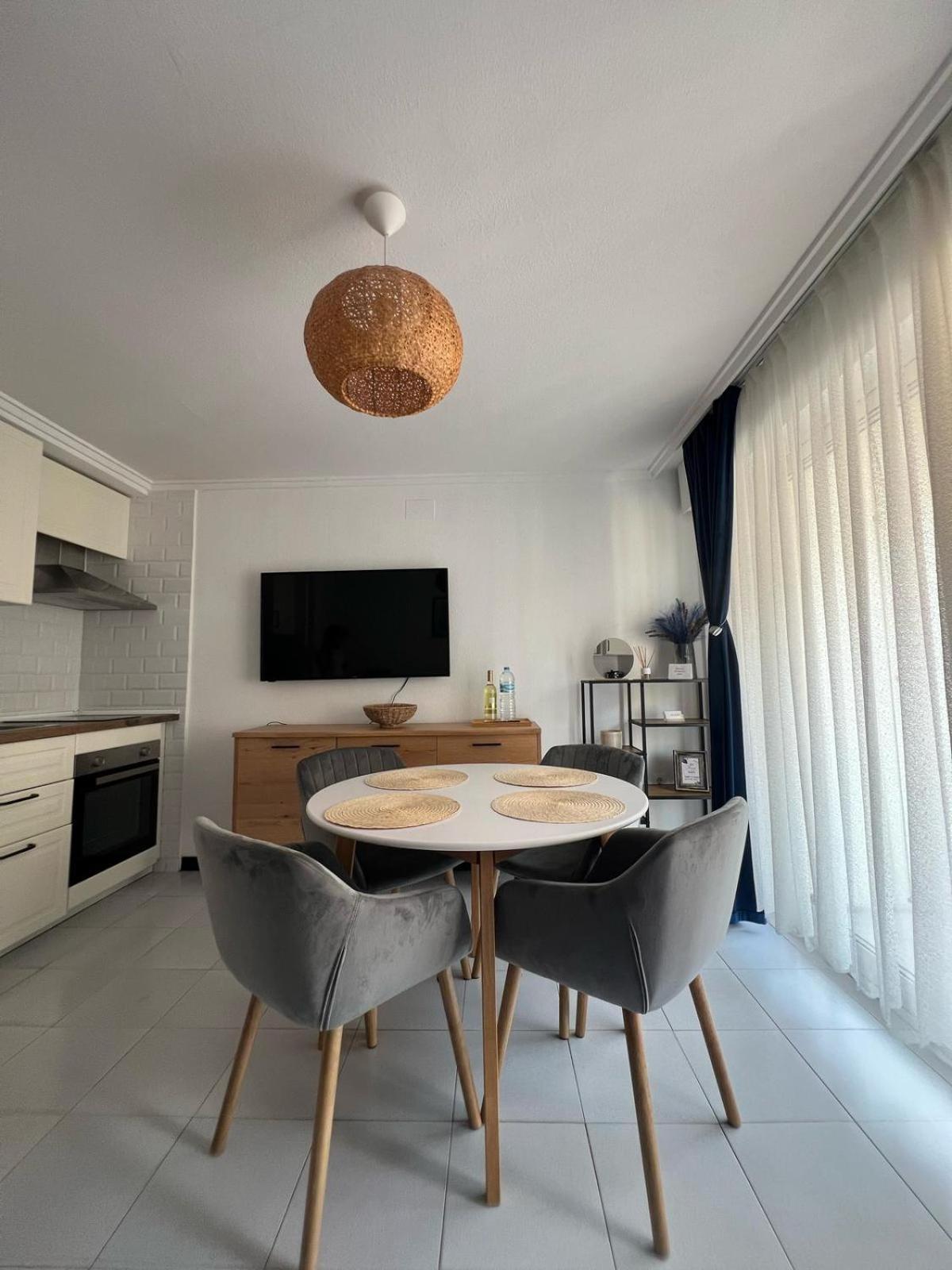 Kiara Apartament - With Garage Торевиеха Екстериор снимка